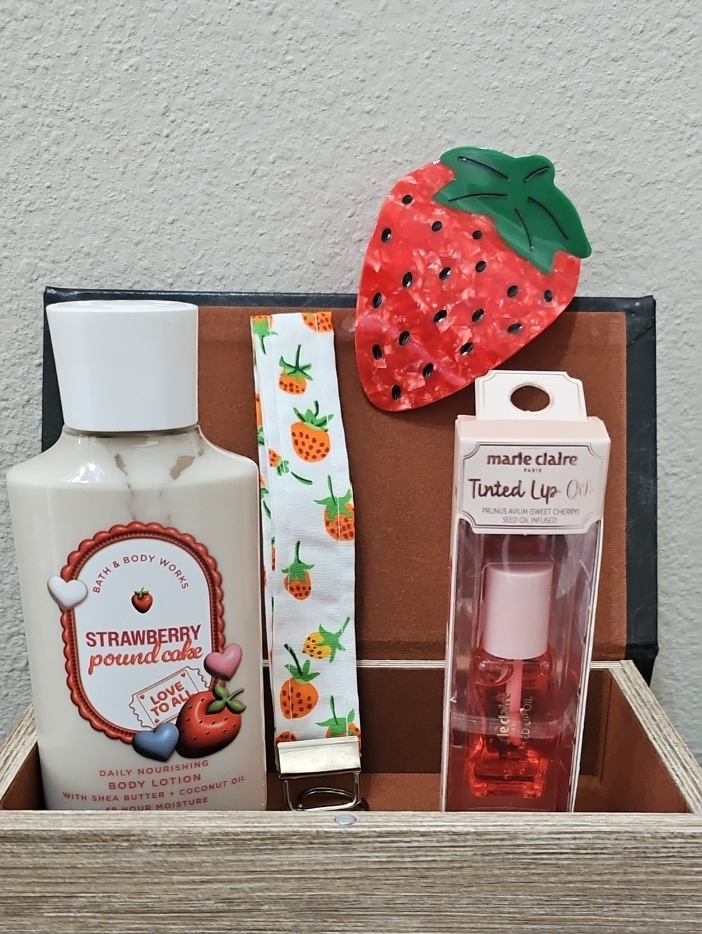 Strawberry Pound Cake Bundle